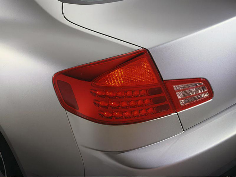 2003 - 2006 Infiniti G35 Sedan Tail Light Picture